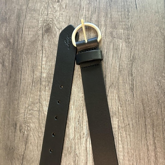 Levis Belt Mens 80/90 Black Full Grain Buffalo Leather Gold Round Buckle Classic - Picture 2 of 8